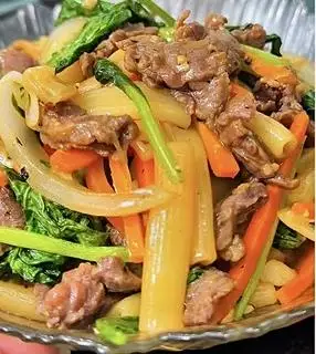 Nui Xào Bò / 1Hộp - 55.000 ₫ tại Ăn Vặt Quí Bùi - Chân Gà Sốt Thái - Chân Gà Sả Tắc - Bùi Hữu Nghĩa