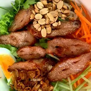 Bún trộn nem nướng - 39.000 ₫ tại Deilyno - Bún Trộn Nam Bộ & Miến Trộn Đặc Biệt - Tỉnh Lộ 18