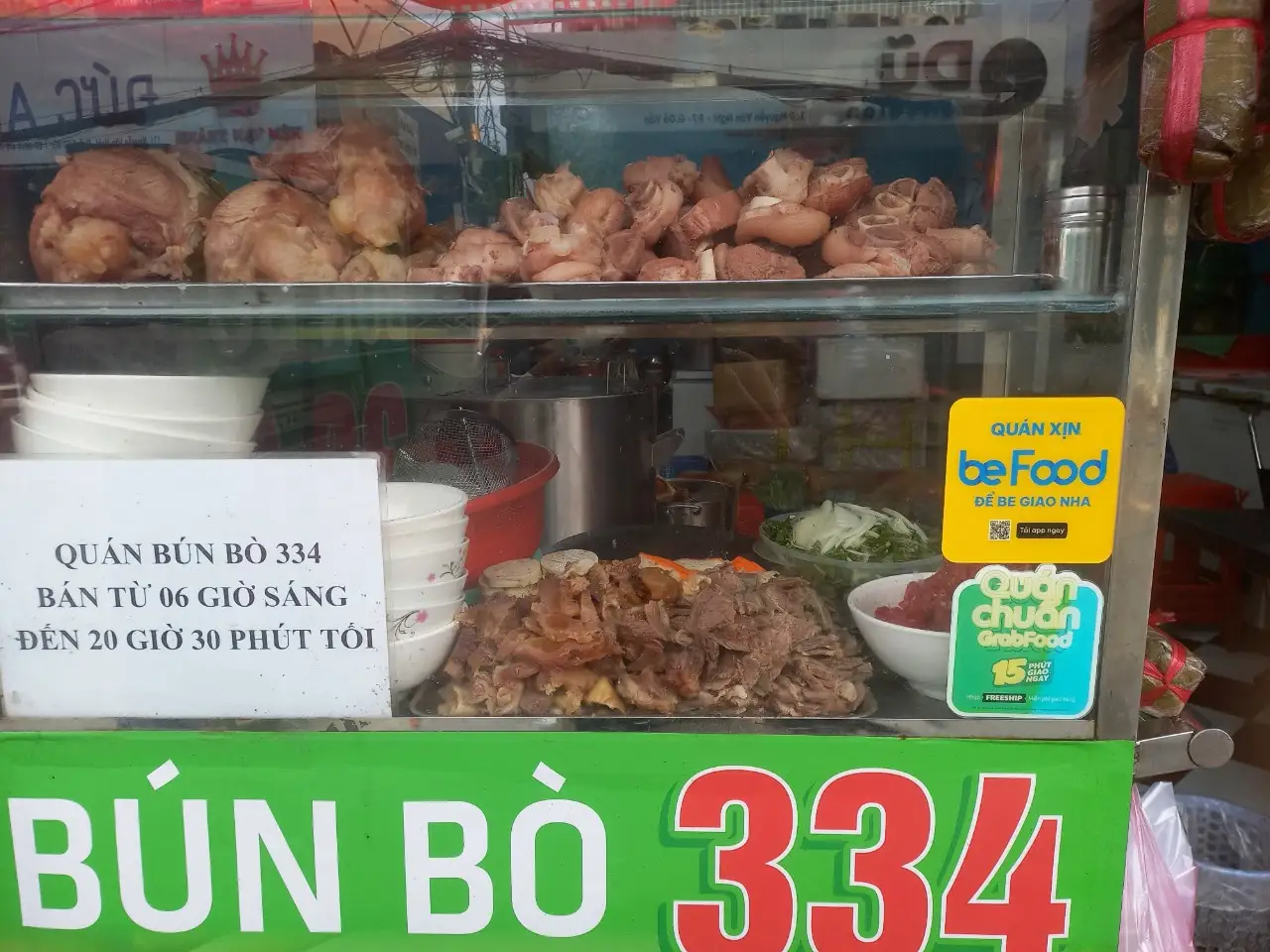 bún bò tái nạm - 58.000 ₫ tại Bún Bò Huế 334 - Nguyễn Văn Nghi