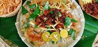 Hình ảnh Bánh tráng trộn khô bò