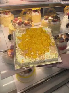 Bánh kem bắp - 43.000 ₫ tại Anh Cường Bakery - Bánh Kem & Bánh Ngọt - Lê Đức Thọ