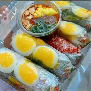 Hình ảnh Bánh tráng cuốn trứng cút Đặc biệt 