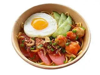 Hình ảnh Mì Trộn Trứng Ốp La