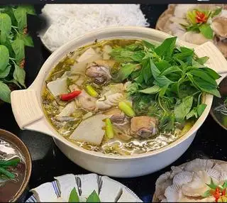 Hình ảnh Lẩu măng gà