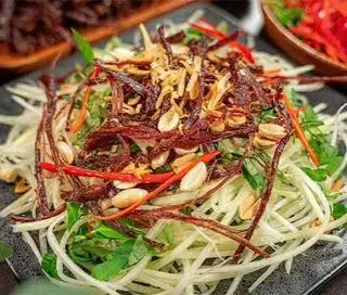 Hình ảnh Gỏi xoài khô bò