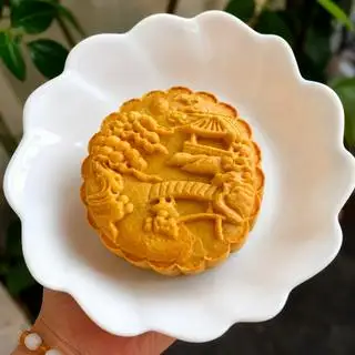 Hình ảnh Bánh Trung Thu Chay Khoai Môn 150g