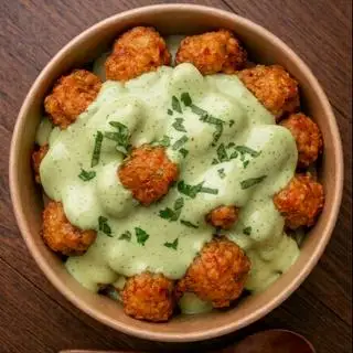 Hình ảnh Gà viên sốt kem pesto