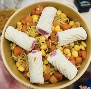 Hình ảnh Mì trộn mực xoắn