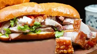Bánh mì heo quay - 32.000 ₫ tại Bánh Mì Tuấn Huy - Âu Cơ