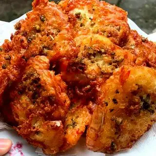 Bánh tôm nhà làm  - 10.000 ₫ tại Hai Cô Béo - Bánh Cuốn & Mỳ Xào - Điện Biên Phủ
