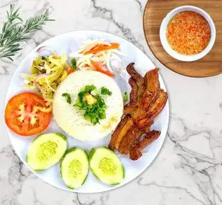 Cơm Tấm Ba Rọi - 64.000 ₫ tại Cơm Tấm 555 - Sườn Bì Chả - Nguyễn Gia Trí