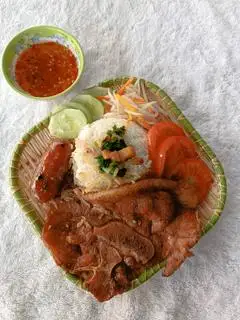Hình ảnh Cơm Sườn Lạp xưởng 
