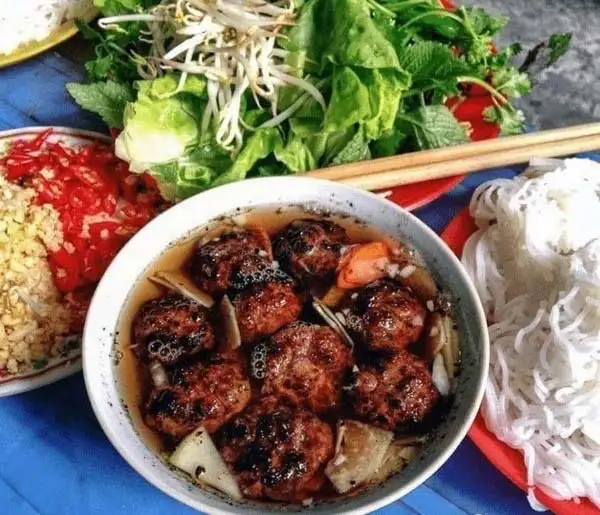 Bún chả chỉ lấy chả viên nướng - 65.000 ₫ tại Bún Chả Hà Nội Bà Hảo - Hoàng Văn Thụ