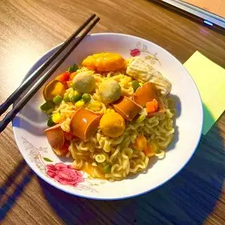 Hình ảnh Mỳ trộn thập cẩm (Mỳ koreno sợi to Hàn Quốc)