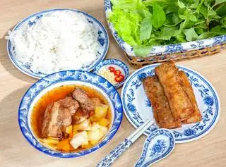 Hình ảnh ✅BÚN CHẢ TRUYỀN THỐNG & NEM RÁN