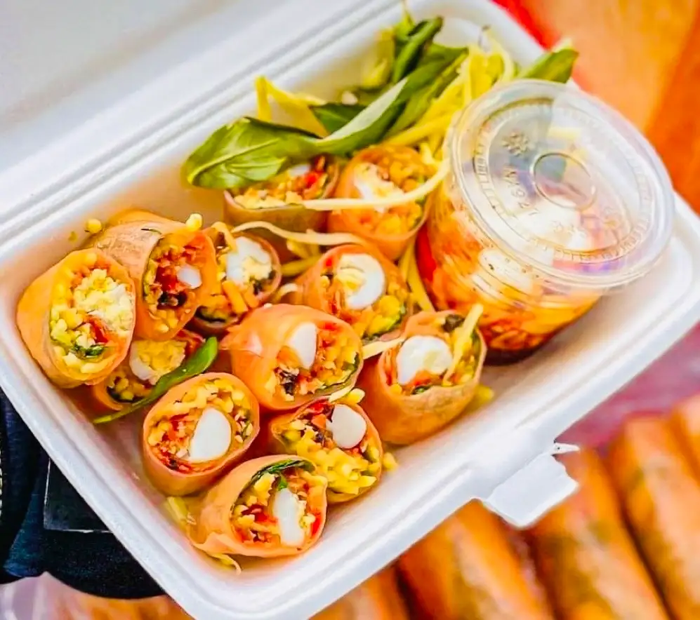 Bánh tráng cuốn* - 32.000 ₫ tại Ăn Vặt Sài Gòn 1992 - Đặng Lộ