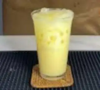 Hình ảnh Bò húc lắc sữa