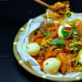 Bánh tráng trộn truyền thống - 30.000 ₫ tại Anh Beo Food - Bún Thịt Nướng, Nem Chả & Bánh Tráng Trộn - Đào Duy Anh