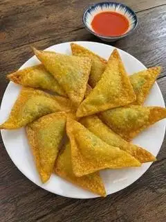 Hình ảnh Hoành Thánh Chiên siêu nhân kiểu Sài Gòn