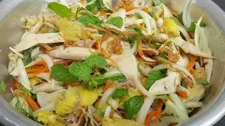 Hình ảnh Cơm chiên gà gé gỏi