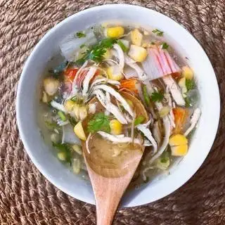 Hình ảnh Súp gà nấm thanh cua