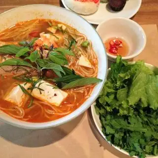 Bún Thái chay - 40.000 ₫ tại  Ẩm Thực Chay Vegeta - Nguyễn Đình Chiểu