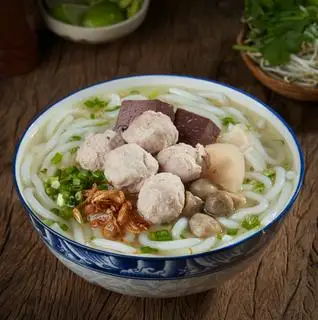 Bánh canh bò viên - 65.000 ₫ tại Bánh Canh Chìa Hoàng Vũ - Lạc Long Quân