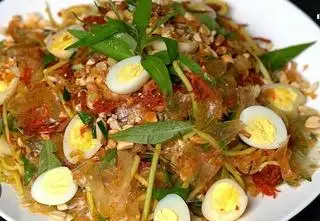 Hình ảnh Bánh tráng trộn truyền thống
