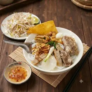 Hình ảnh Bánh canh đặc biệt chả cá + sườn sụn