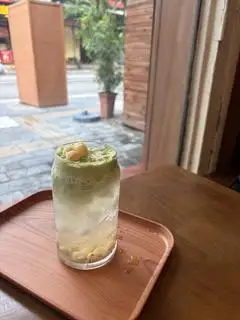 Hình ảnh Matcha Sen vàng dừa mây