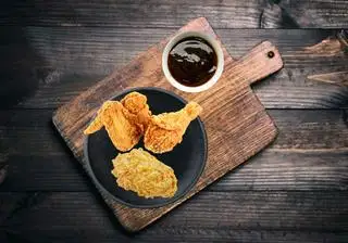 1 Miếng Gà Rán Sốt Tương Mật Ong - 43.100 ₫ tại Gà Rán Oppa Chicken - Nguyễn Văn Giai