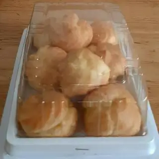 Hình ảnh Bánh Su Kem Sữa Tươi - Hộp 8 Cái