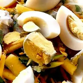 Cút Trộn Lớn - 20.000 ₫ tại Bánh Tráng Bà Gánh - Chu Văn An