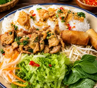 Bánh hỏi thịt nướng chả giò - 60.000 ₫ tại Bún - Cơm Thịt Nướng & Trà Trái Cây - ALLEY 399 - Nguyễn Đình Chiểu
