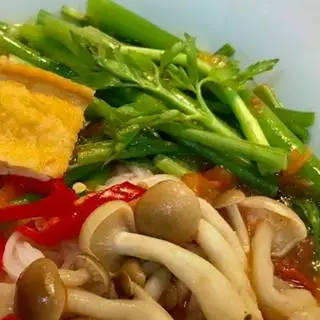 bún chao, nấm, mộc, chả, đậu, hủ ki, hoàn thánh  - 39.000 ₫ tại Quán Chay Hạnh Thảo - Đường Số 5