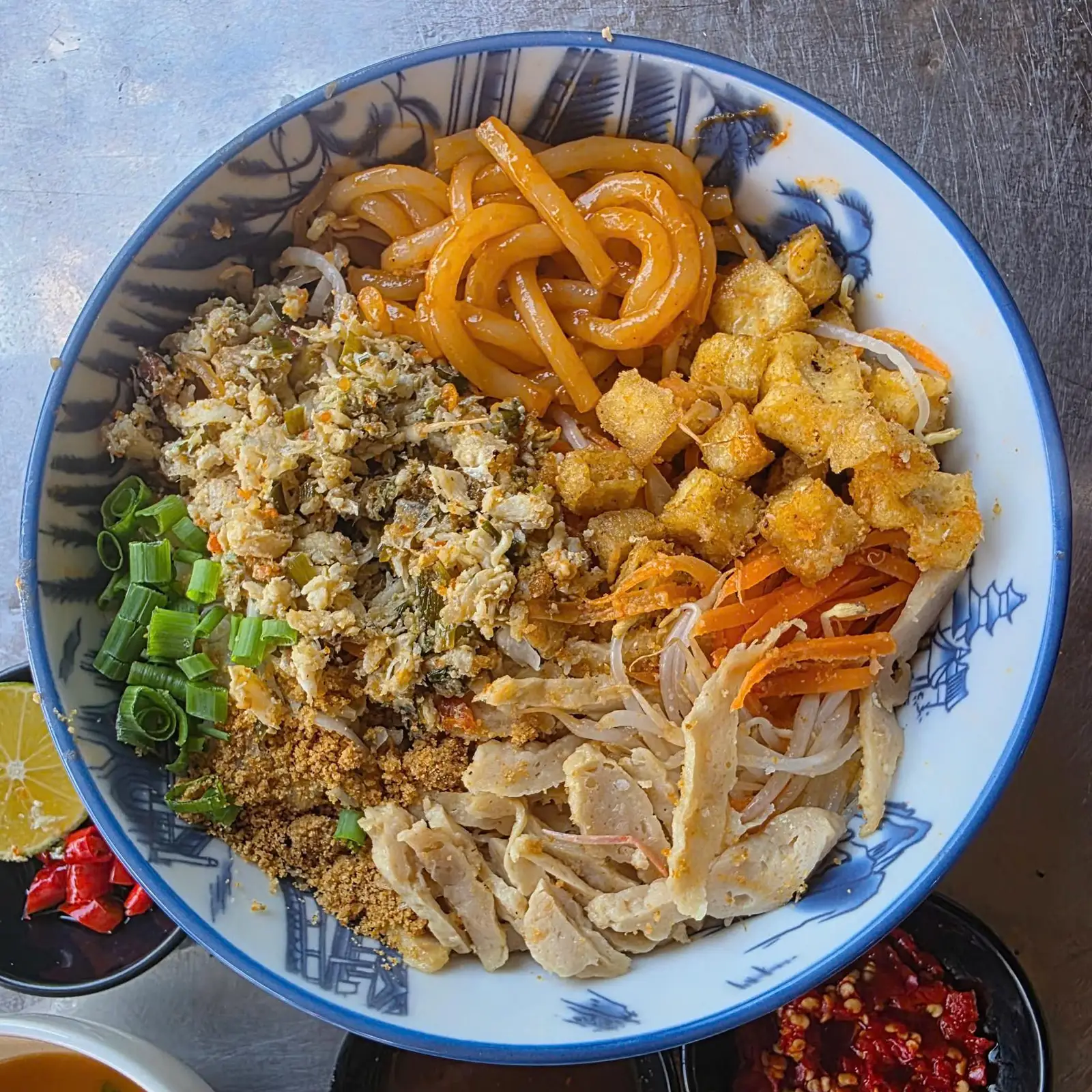 NEW - BÁNH CANH TRỘN MUỐI GHẸ CÔ NGÂN TÔ TRUYỀN THỐNG  + SOUP - 59.000 ₫ tại Bánh Canh Muối Ghẹ Cô Ngân - Nguyễn Thái Sơn