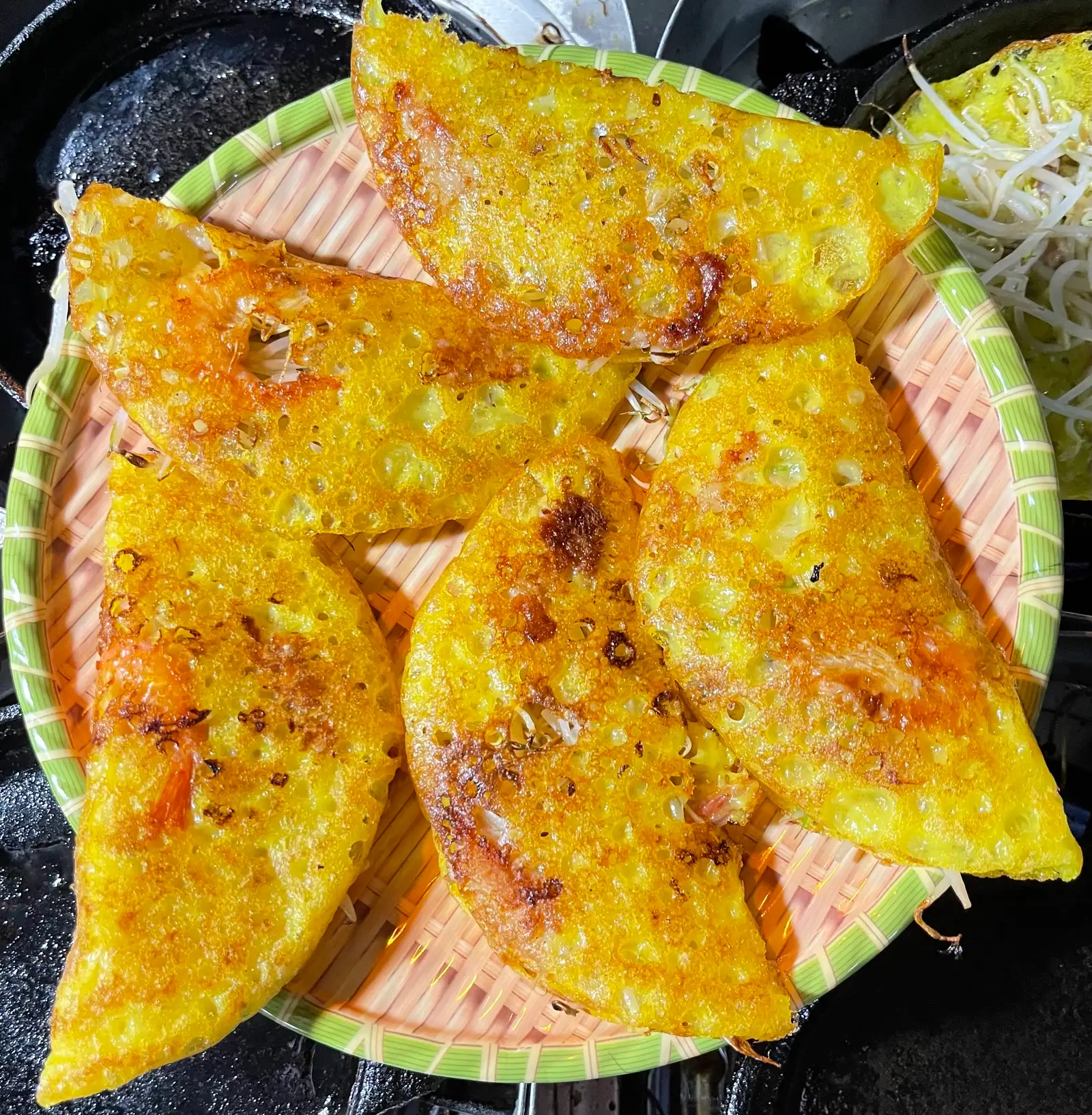 4 Bánh xèo TÔM - 50.000 ₫ tại Bánh Xèo Miền Trung Phú Ông - Đường D5