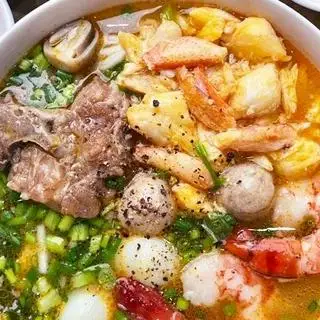 Hình ảnh Bánh Canh Cua Chả Ghẹ Có Xương Nạc