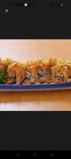 Cuộn cá hồi sốt cay - crunchy roll - 169.000 ₫ tại Hana Yuki Sushi - Bùi Đình Túy