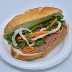 Bánh mì kẹp chả bò - 25.000 ₫ tại Bánh Mì Hà Nội - Nguyễn Trãi