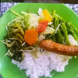 Cơm chay xúc xích - 27.000 ₫ tại Cơm Chay Diệu Quyên - Nguyễn Văn Lạc