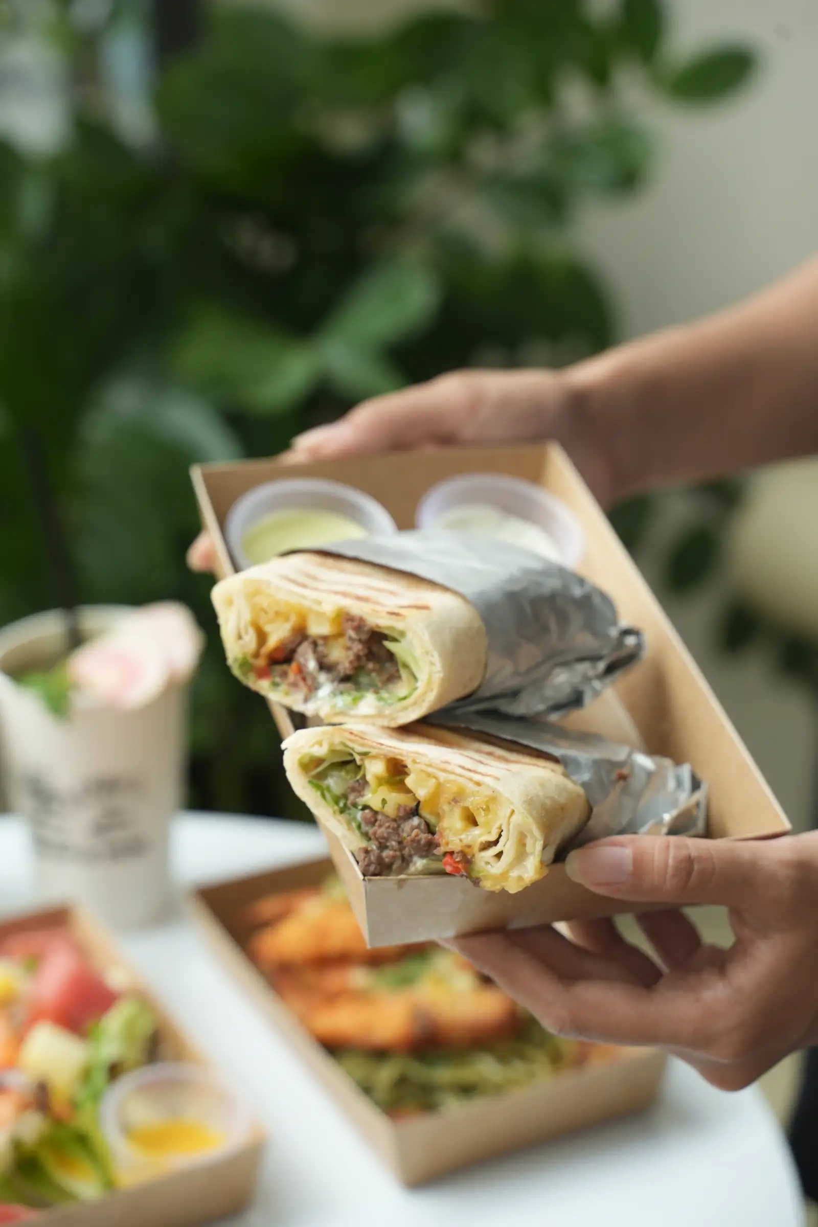 Mince beef wrap - 95.000 ₫ tại Wrap & Run - Nguyễn Thị Minh Khai