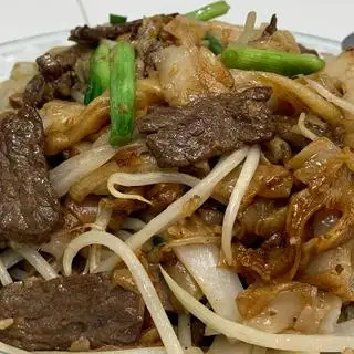 Hình ảnh hủ tiếu xào bò khô áp chảo 
