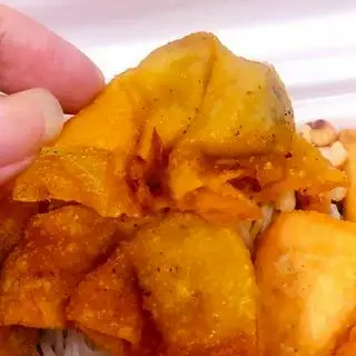 Hoành thánh chay chiên thêm - 7.000 ₫ tại Bún Mì Xào Chay Mama Châu - Âu Cơ