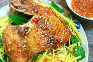 Cơm Cá Diêu Hồng Chiên kèm Mắm Xoài - 49.000 ₫ tại Cơm Văn Phòng Dì Út - Diệp Minh Châu