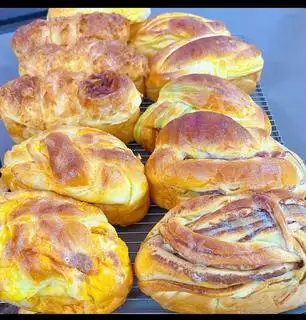 Hình ảnh Bánh mì hoa cúc nhân sầu riêng