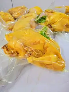 Hình ảnh Gà Vườn Sơn Tây Ủ Muối Hoa Tiêu Nguyên Con ( Đủ Đầu,  Chân)