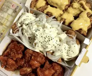 Hình ảnh Gà viên sốt phômai/ sốt Hàn/kem hành M [HOT]