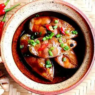 Cơm cá hú kho tiêu - 42.000 ₫ tại Quán Cơm 2 Món - Âu Cơ