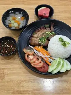 Hình ảnh cơm tấm ba rọi nướng 